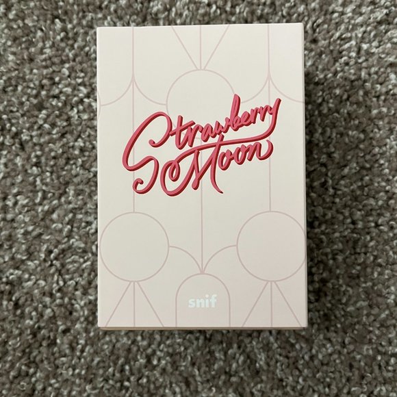 SOLD 🚫 Snif: Strawberry Moon Perfume - Picture 4 of 5